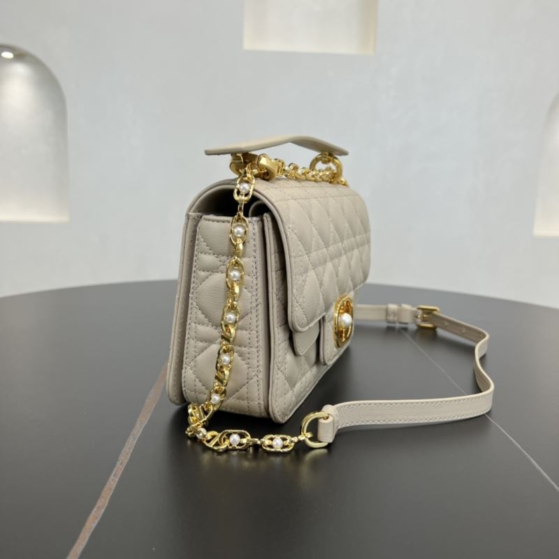 chr1st1an D10r montaigne bags